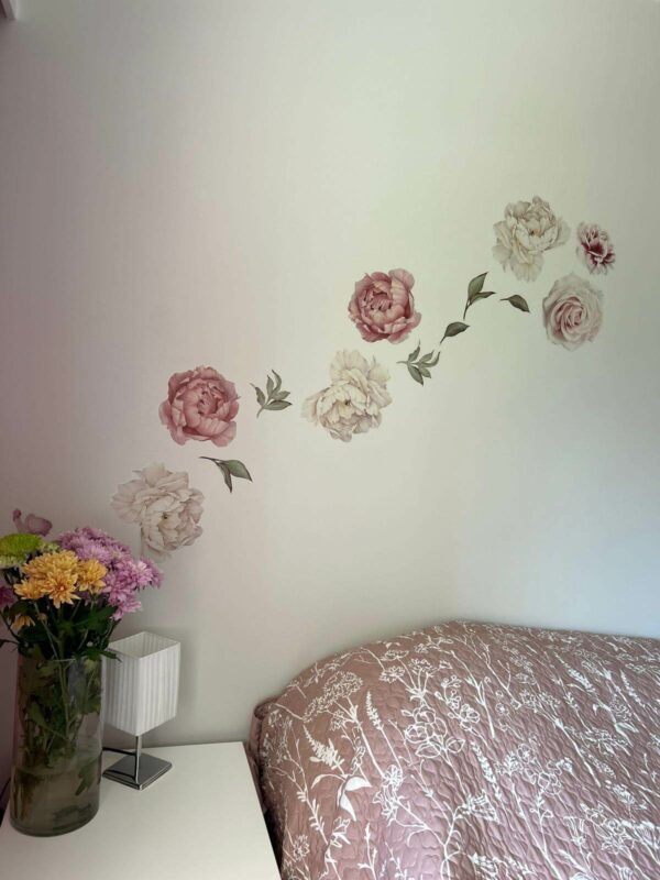 Seinätarra ruusut